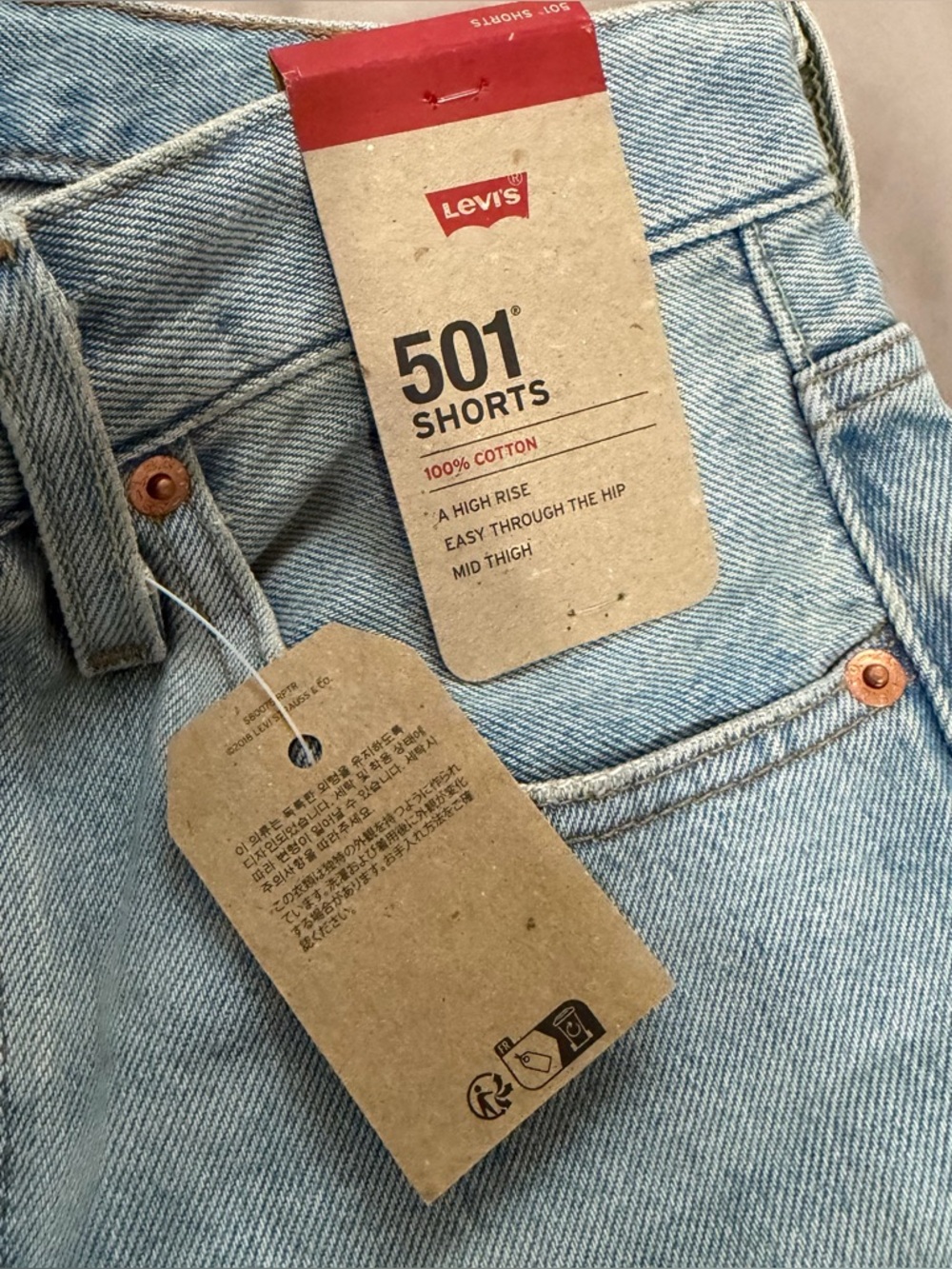 NWT Levi's 501 Button Fly Shorts High Rise Mid Thigh Medium Wash 100% Cotton - Picture 3 of 8